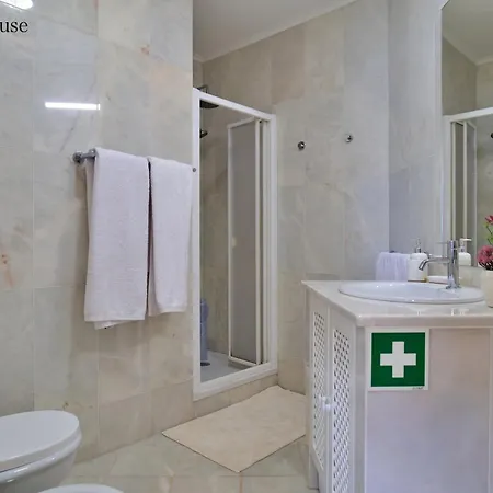 Daire Penthouse L&a Prainha With Sea View, 2 Terraces *