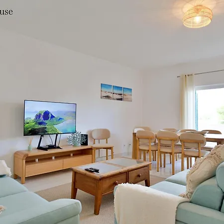 Daire Penthouse L&a Prainha With Sea View, 2 Terraces *