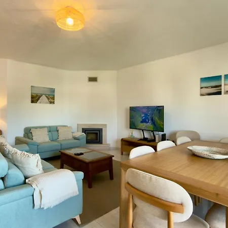 דירה Duplex Penthouse L&a Prainha With Sea View, 2 Terraces, Balcony אלבור