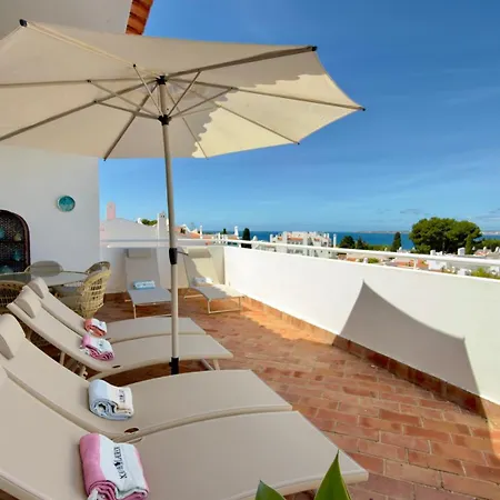 דירה Duplex Penthouse L&a Prainha With Sea View, 2 Terraces, Balcony אלבור